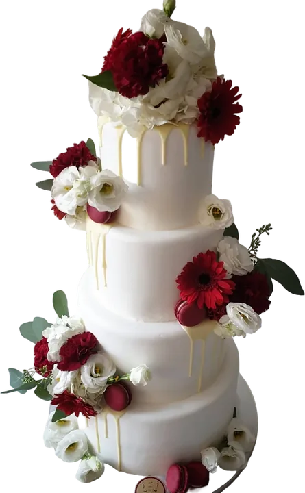 Wedding cake bianca a tre piani con rose rosse