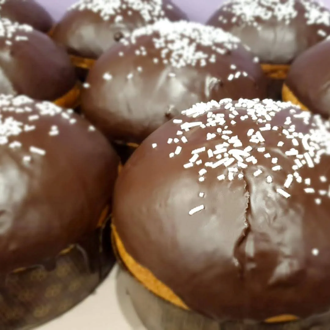 Panettoni artigianali glassati al cioccolato fondente